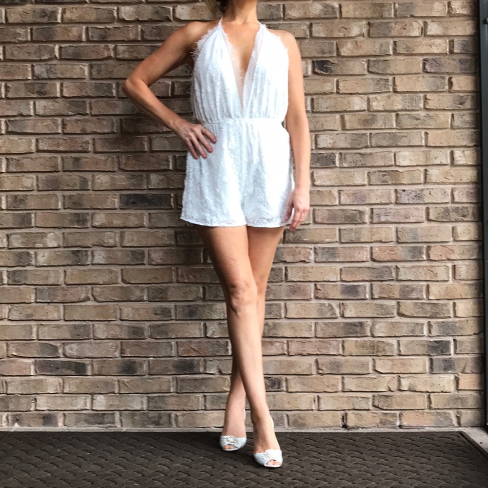 Kendall & Kylie White Lace Romper Open Back Sz Sm